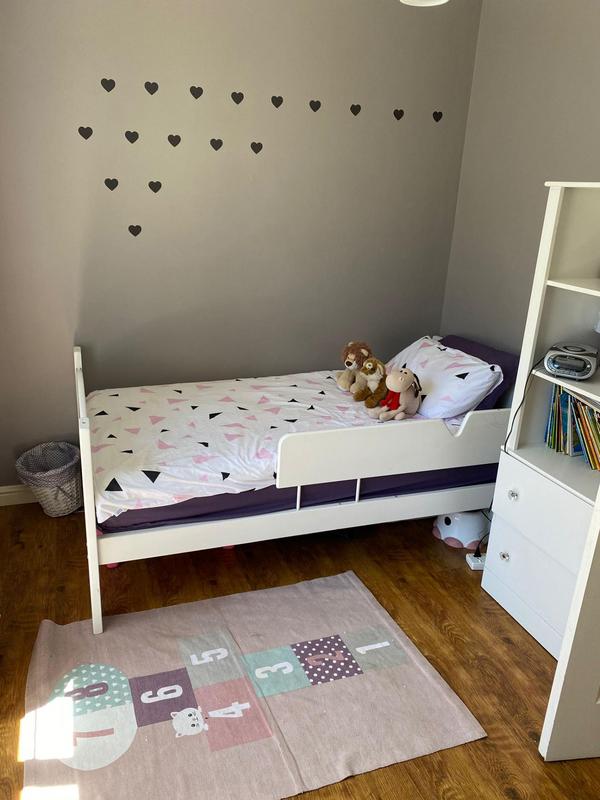 To Let 4 Bedroom Property for Rent in Kreupelbosch Western Cape
